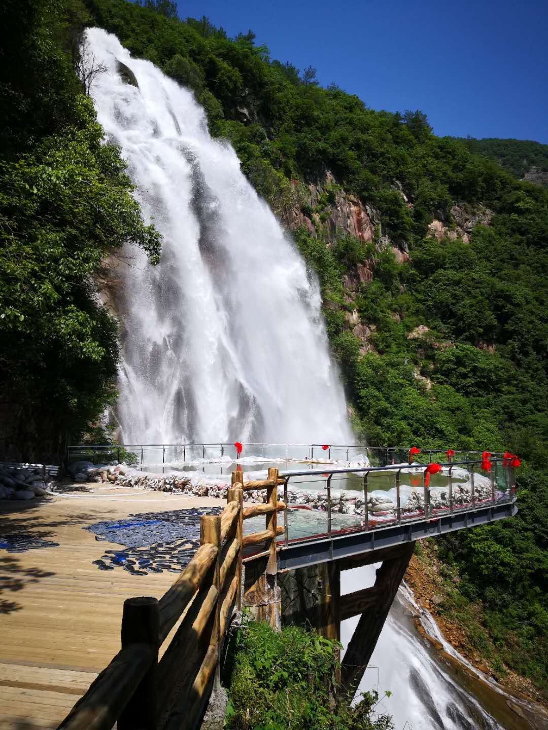 岳西彩虹瀑布觀景臺承載力試驗